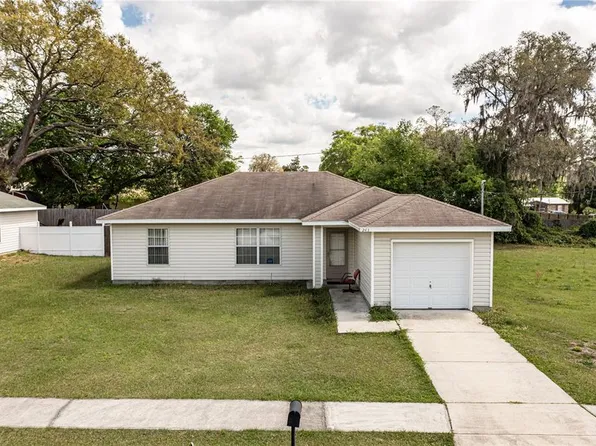 243 Mango Dr, Palatka, FL 32177