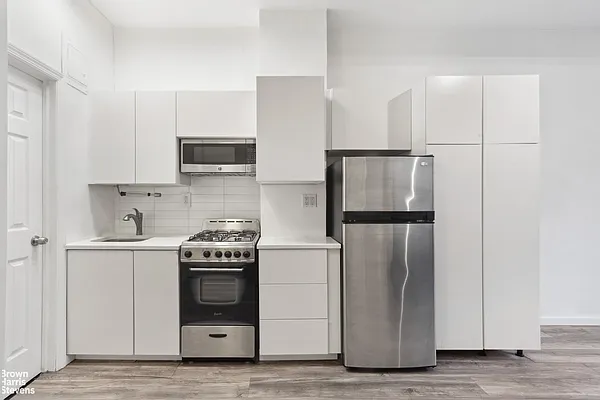 453 West 22nd Street #2R in West Chelsea, Manhattan | StreetEasy