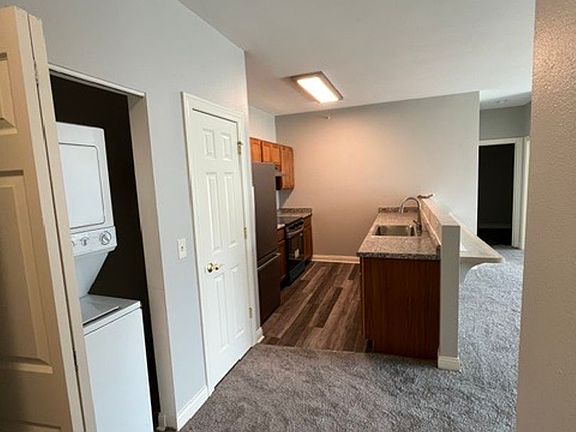 3rd image of 1923 63rd St APT 212