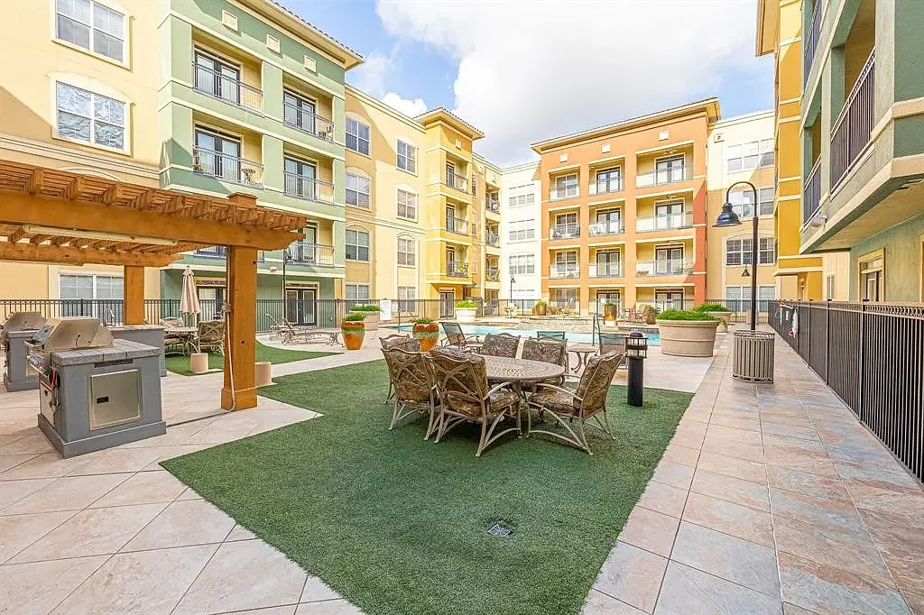 2 bed, 1469 sqft, $2,950 — Photo 3