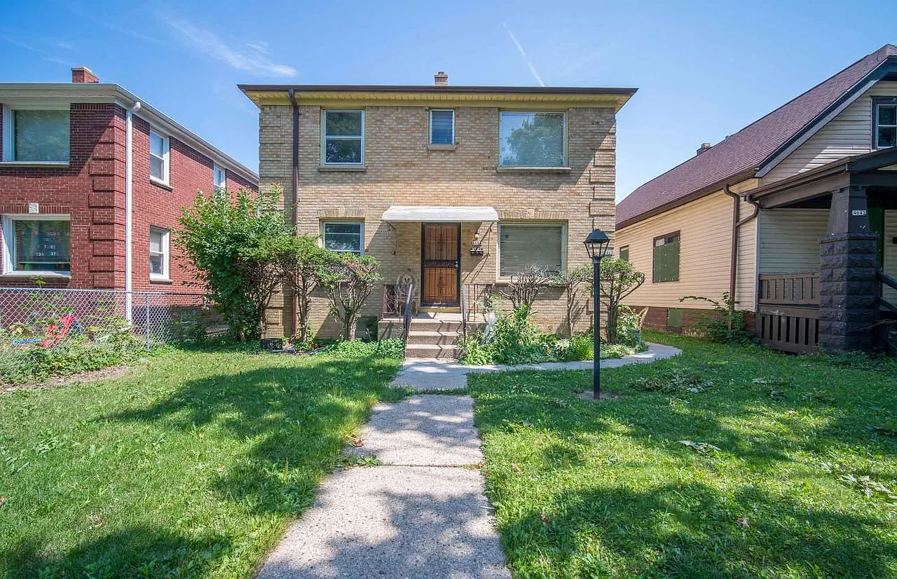 4646 North 30th STREET photo 1