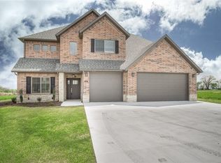 1961 Stable St, Centerton, AR 72719