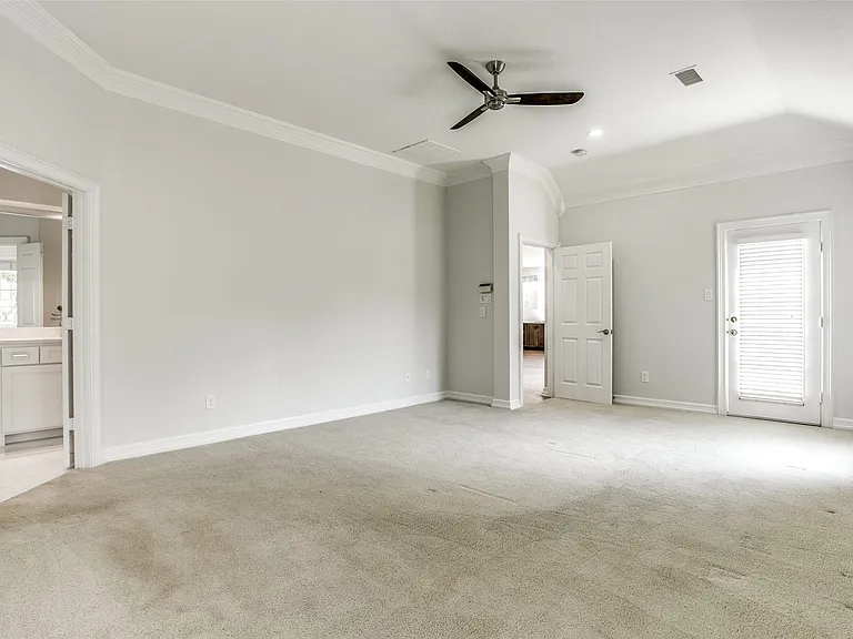 1270 Lakeway Dr — Photo 25