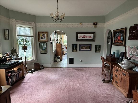 2nd image of 328 Elizabeth St