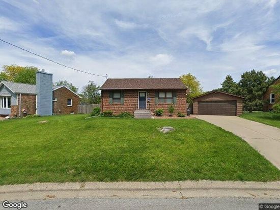 6111 Francis Ave, Des Moines, IA 50322