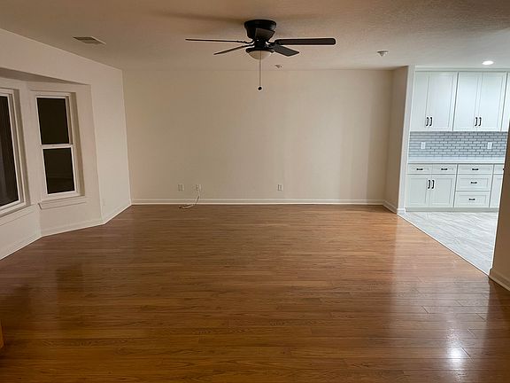 4th image of 24526 Camelia Way