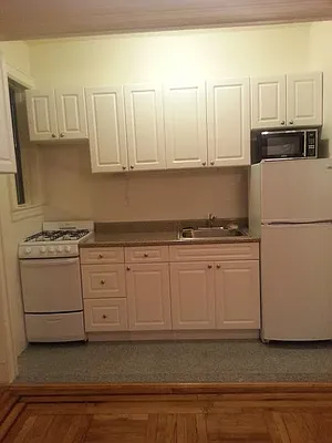 Rented by Astoria Realty | media 4