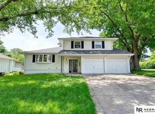 1308 Thomas Dr, Bellevue, NE 68005