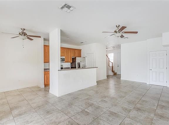 4th image of 26551 Robin Way #E