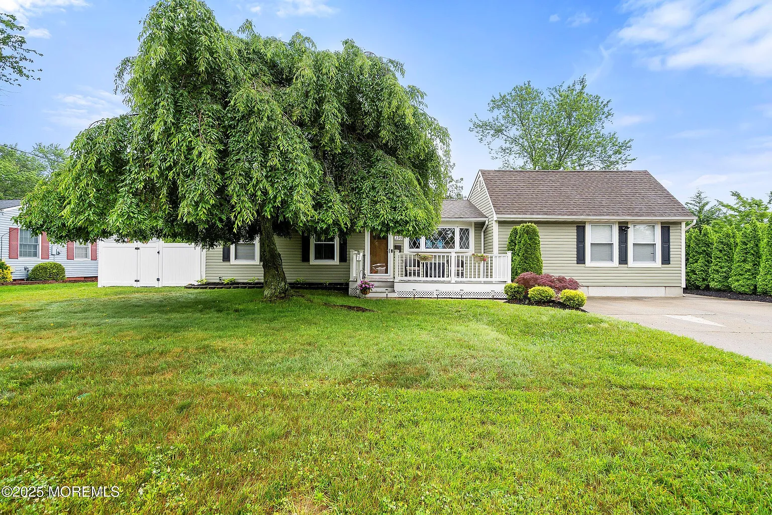 230 Cottonwood Drive photo 1