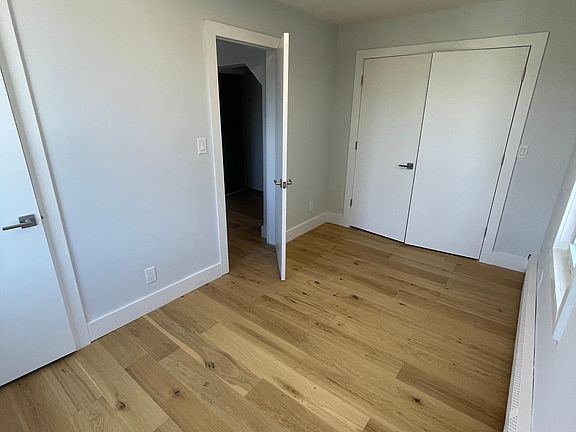 3rd image of 97 Waverly St APT 2