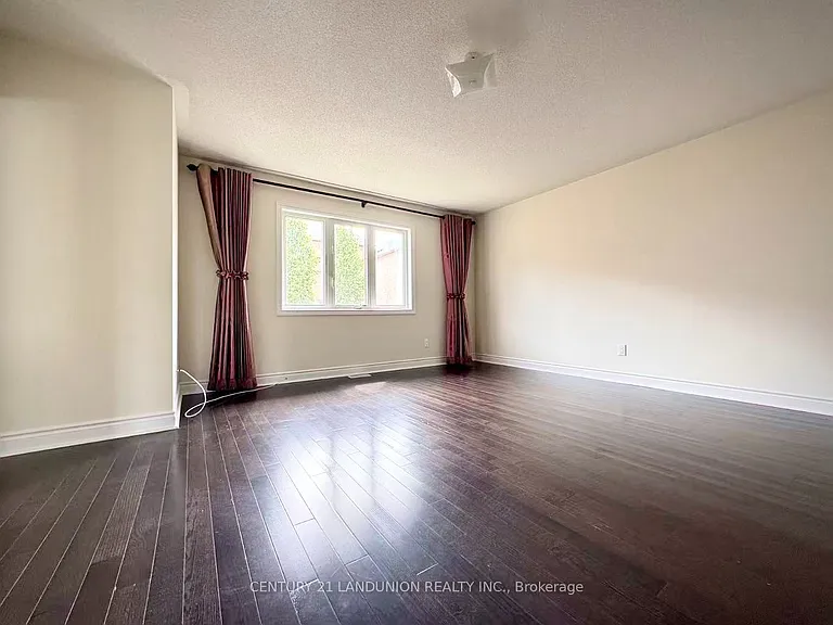 921 Goring Cir — Photo 12