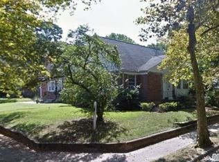 885 Cleveland St, West Hempstead, NY 11552