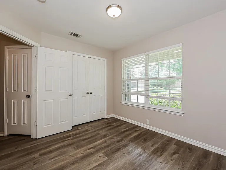 1813 Sparrow Ln — Photo 13