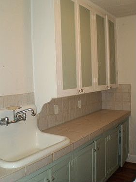 4th image of 6009 Buena Vista St