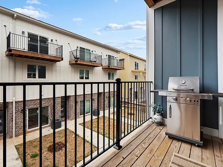 1027 Montague Pl #1027 — Photo 20