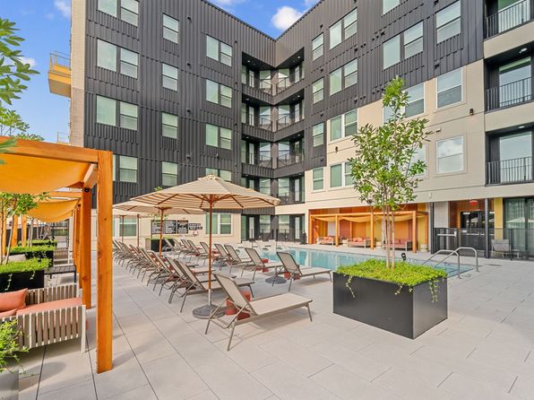 2315 Navigation Blvd #304