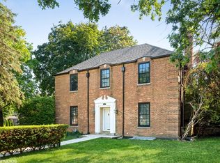 6100 N Caldwell Ave, Chicago, IL 60646
