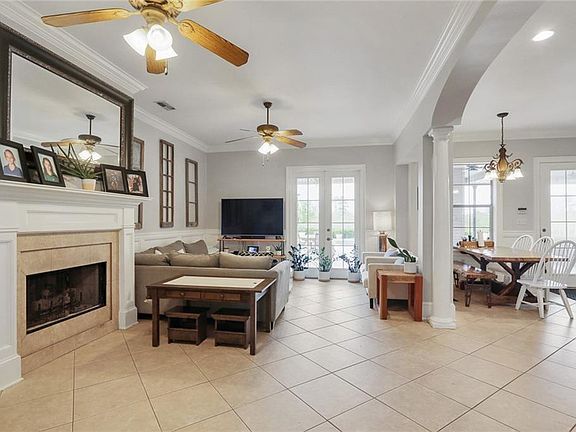 4th image of 245 Riverbend Dr