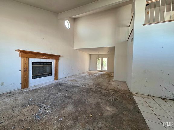 5th image of 7609 Live Oak Way