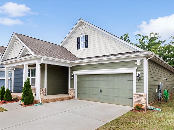 2nd image of 6000 Lydney Cir