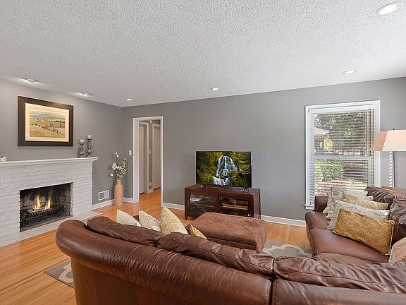 2nd image of 5132 Drew Ave S