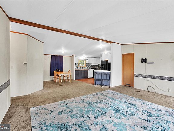 4th image of 45 Paine Ct #45