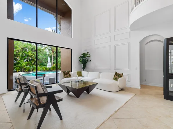 544 Edgebrook Ln, West Palm Beach, FL 33411