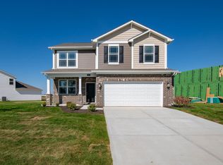 100 Hunter's Ridge Dr, Danville, IN 46122