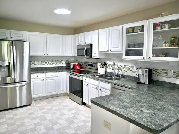 59 Brighton Path, Hudson, WI 54016