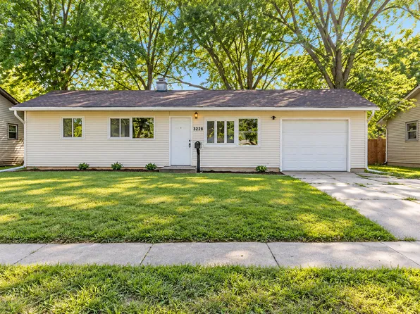 3228 Idlewood Ter, Rockford, IL 61101