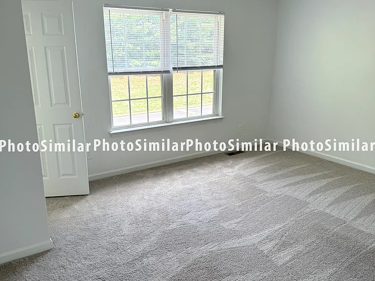 310 Chatham Sq — Photo 6