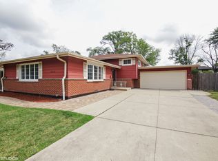 3475 Carol Ln, Northbrook, IL 60062