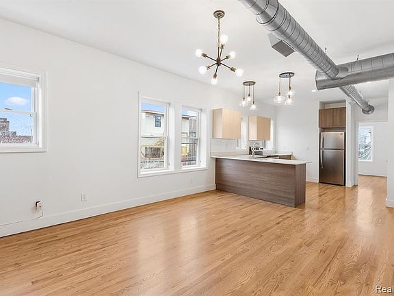 2nd image of 1533 Ash St APT 203