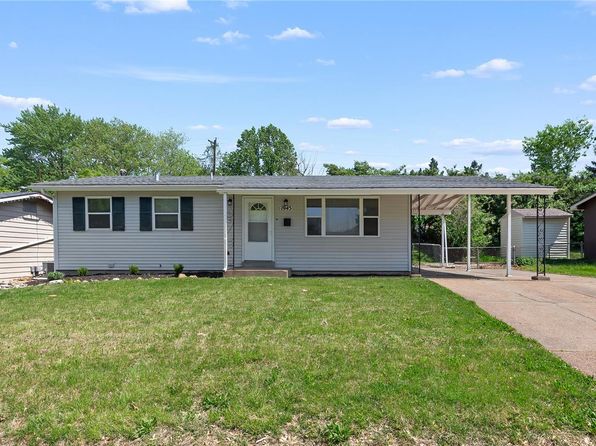 1945 Tahoe Dr, Florissant, MO 63031