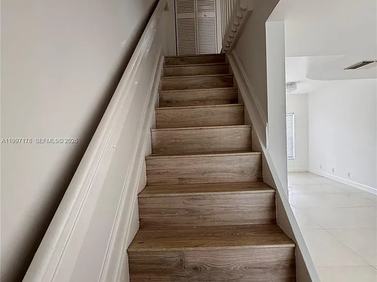16747 Hemingway Dr — Photo 7