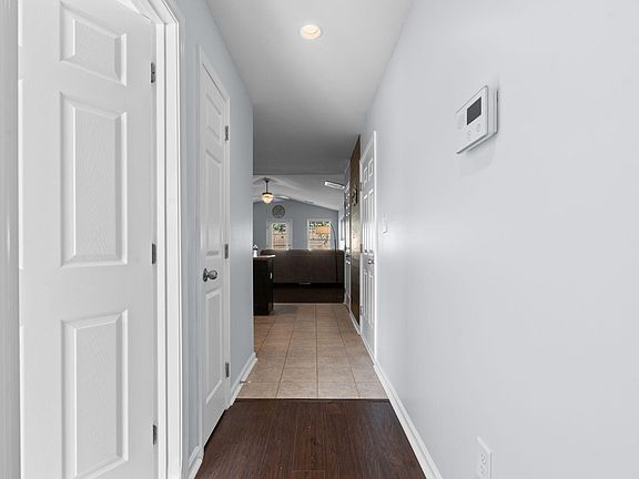 4th image of 229 Shell Ct