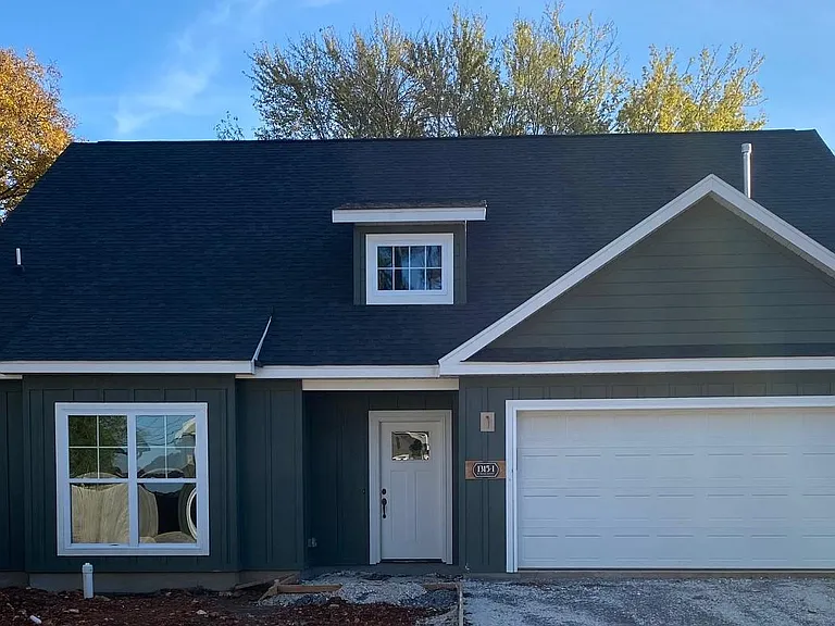 1315 W Deane St — Photo 1