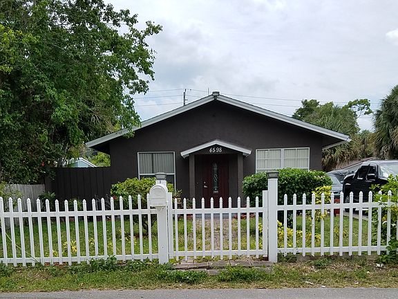 2nd image of 4598 Iris St