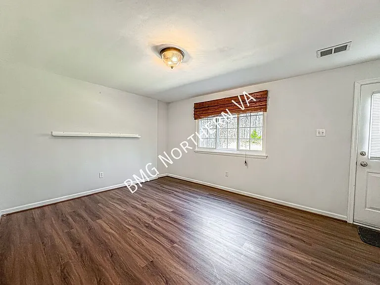 8627 Spring Creek Ct — Photo 27