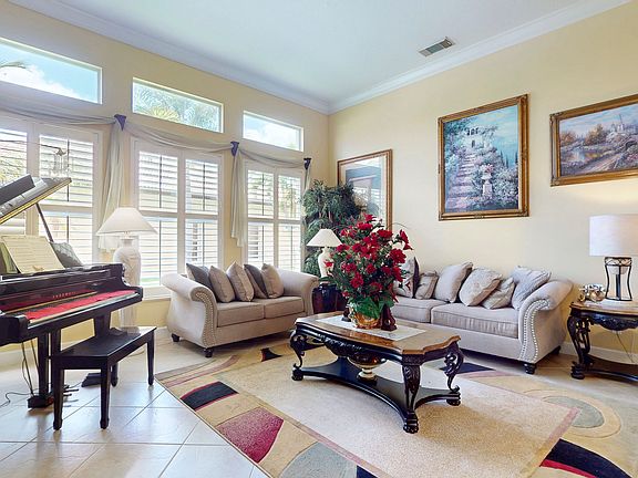 5th image of 885 SW Grand Reserve Blvd
