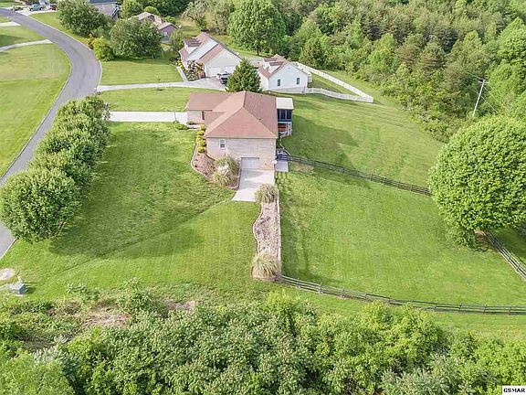 3rd image of 3036 Sugarwood Dr