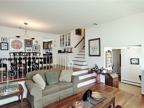 5th image of 2455 Cliff Ln