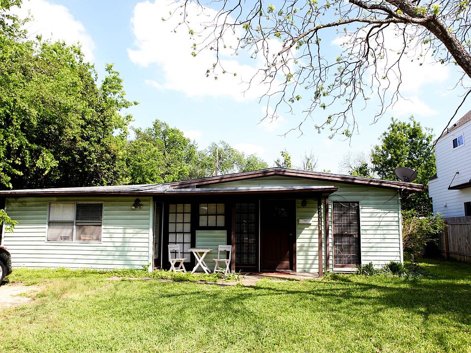 Front of house from street