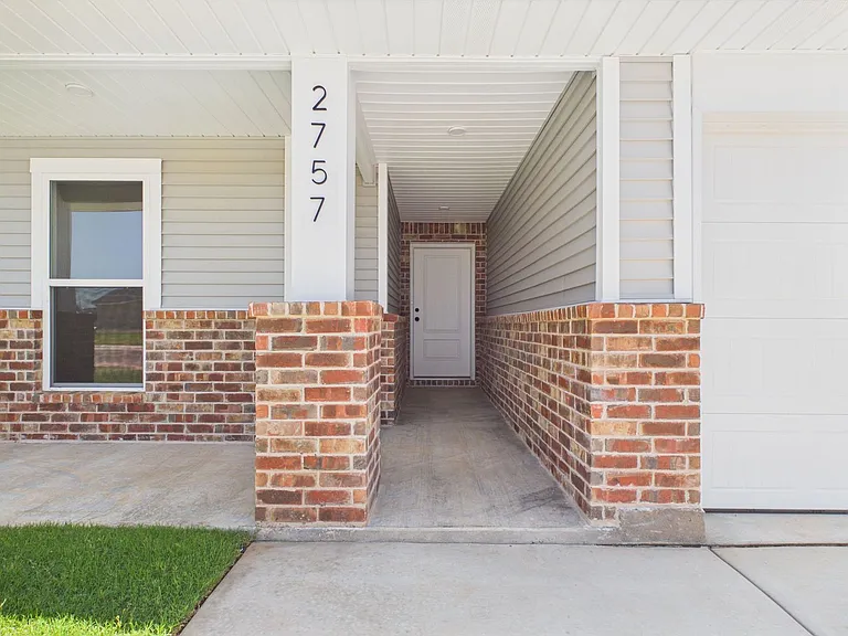2757 Paisley Rd — Photo 2