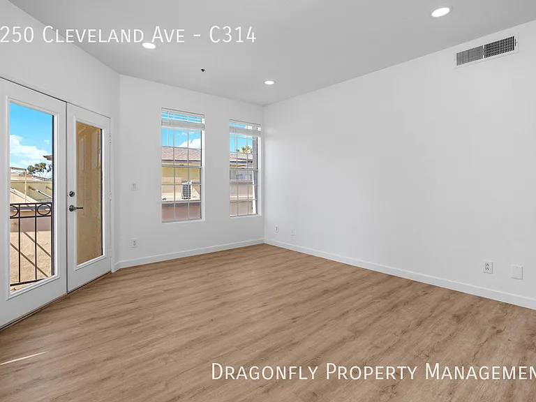 1250 Cleveland Ave #C314 — Photo 4