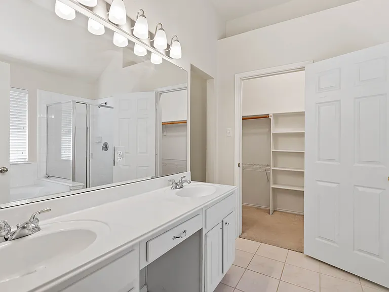 1703 Nightingale Ln — Photo 13