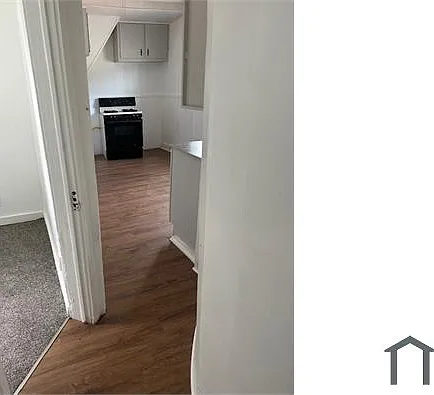 33 Montrose St #L — Photo 4