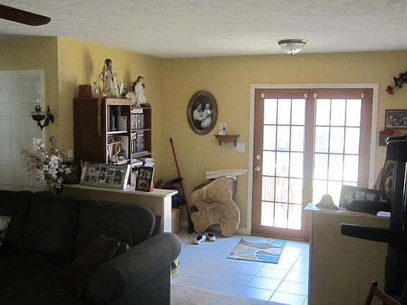 5th image of 108 Edgewood Dr