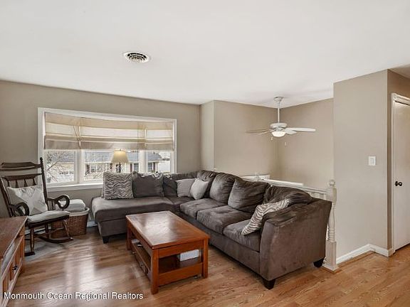 3rd image of 1138 Sylvan Dr